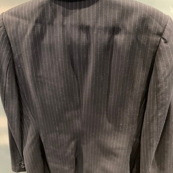 Calvin Klein Pant Suit -Lined - Pin Stripe Navy -size 10 - Picture 4 of 4
